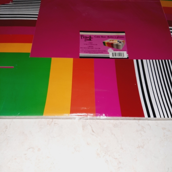 Rainbow Black & White Stripe Bakery Cake Window Box French Bull - Picture 3 of 13